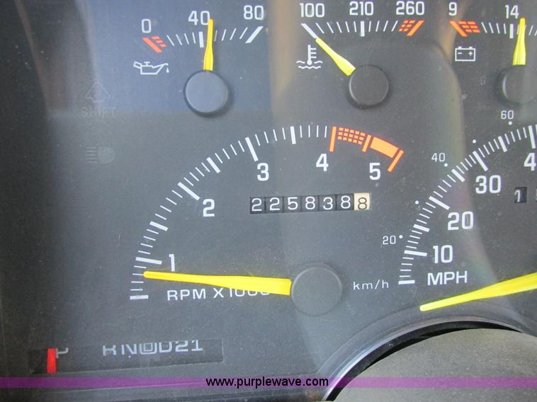 image for item BS9936 1994 GMC Yukon SUV