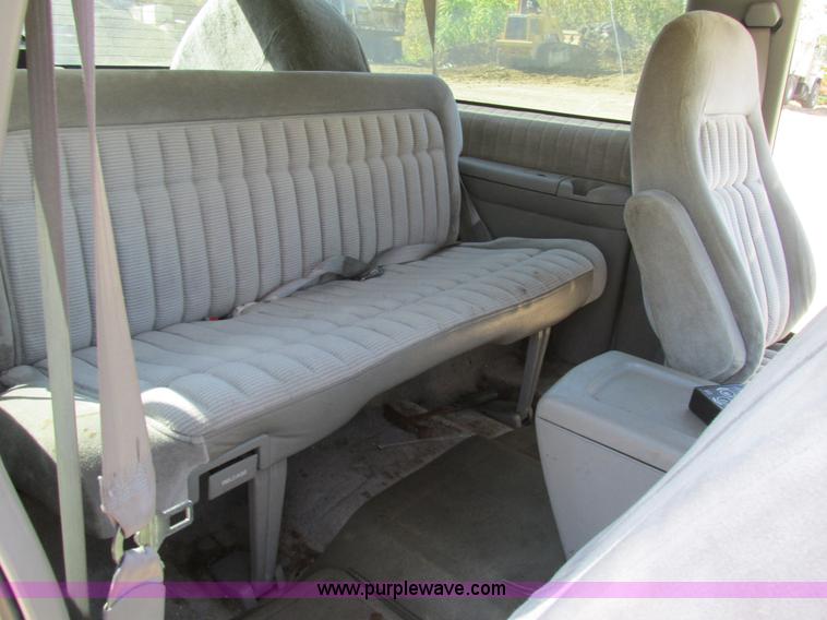 image for item BS9936 1994 GMC Yukon SUV