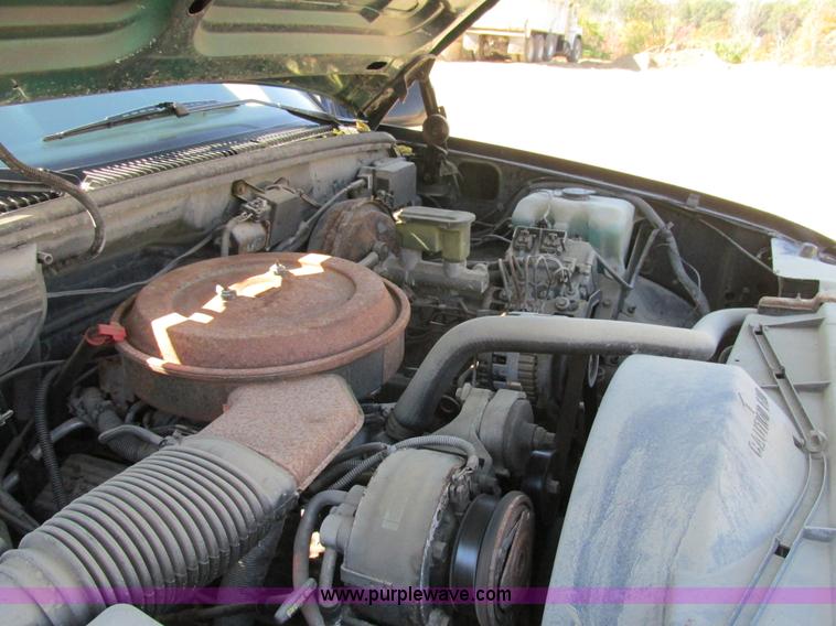 image for item BS9936 1994 GMC Yukon SUV