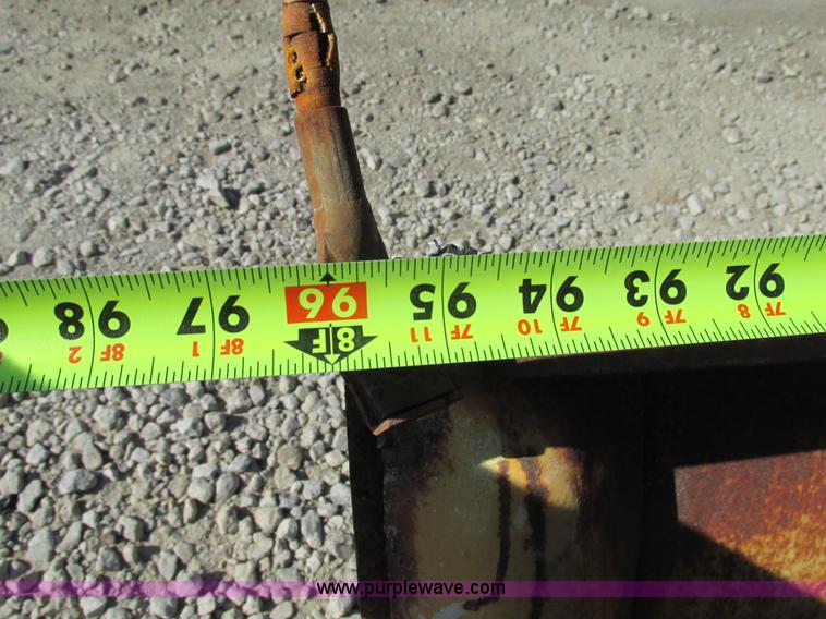 image for item BS9937 1993 Chevrolet Suburban SUV