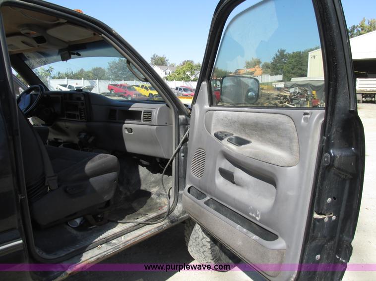 image for item BS9938 1995 Dodge Ram 2500