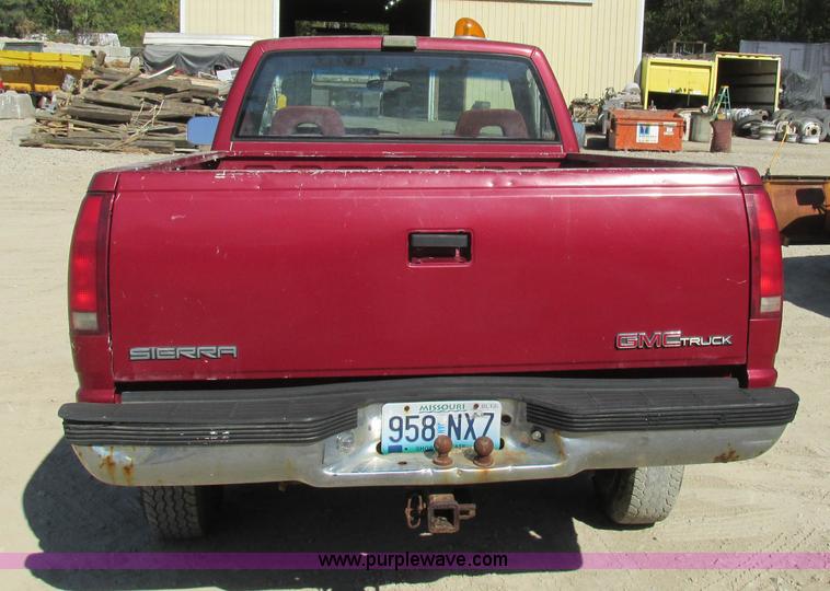 image for item BS9941 1992 GMC 1500 pickup truck