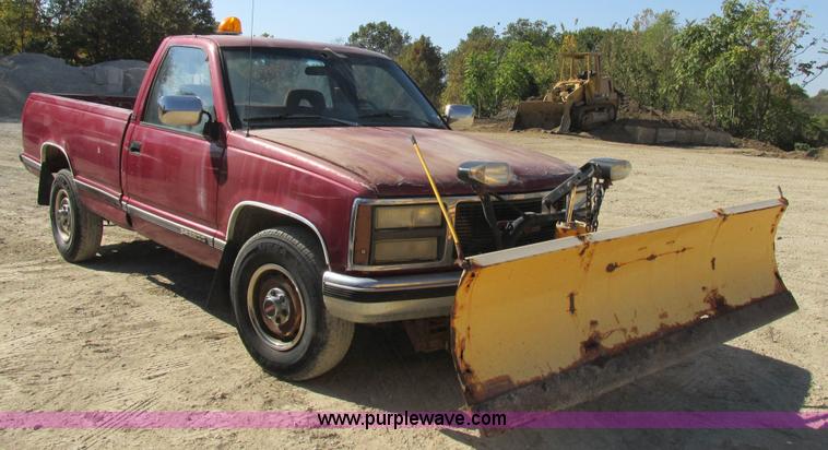 image for item BS9941 1992 GMC 1500 pickup truck