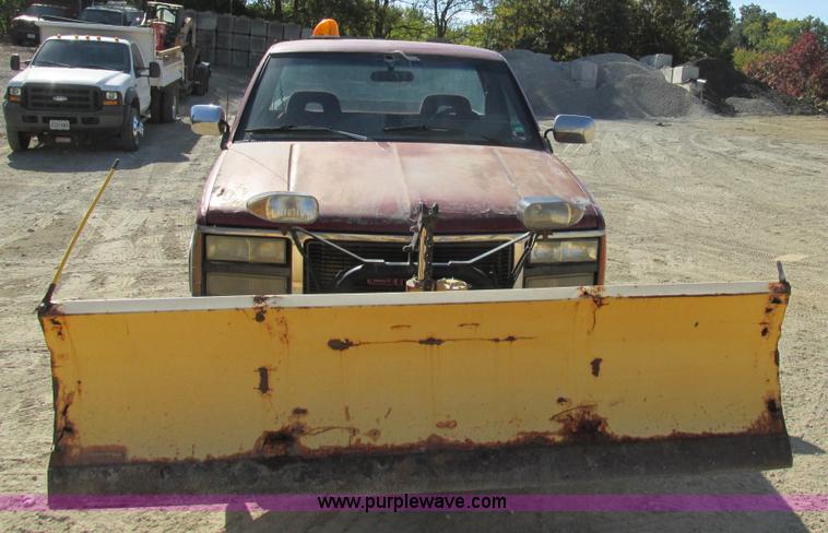 image for item BS9941 1992 GMC 1500 pickup truck