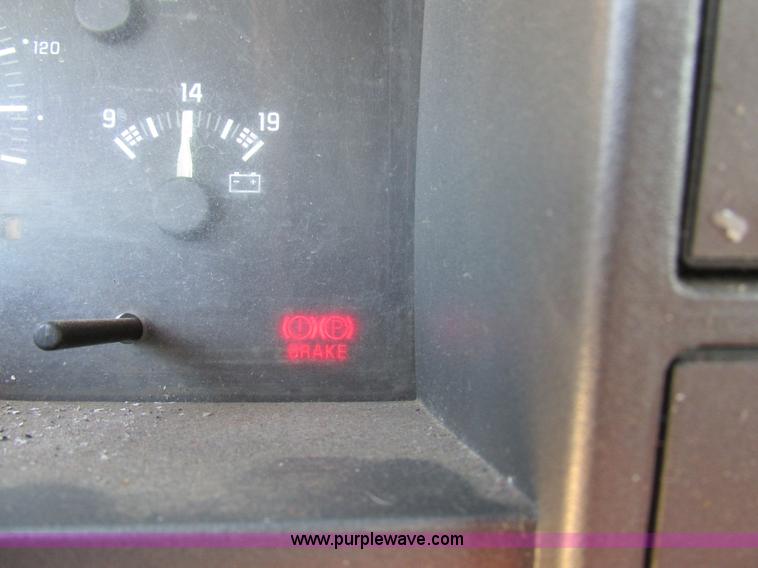 image for item BS9941 1992 GMC 1500 pickup truck