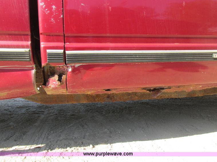 image for item BS9941 1992 GMC 1500 pickup truck