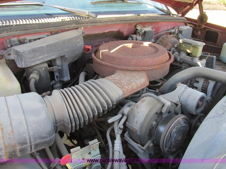 image for item BS9941 1992 GMC 1500 pickup truck