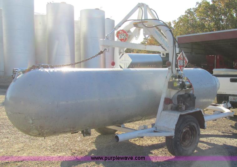 image for item BS9952 1994 H&H Smooth Rider propane tank transport trailer