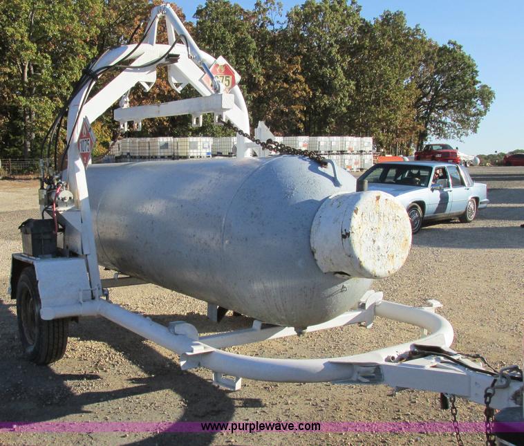 image for item BS9952 1994 H&H Smooth Rider propane tank transport trailer