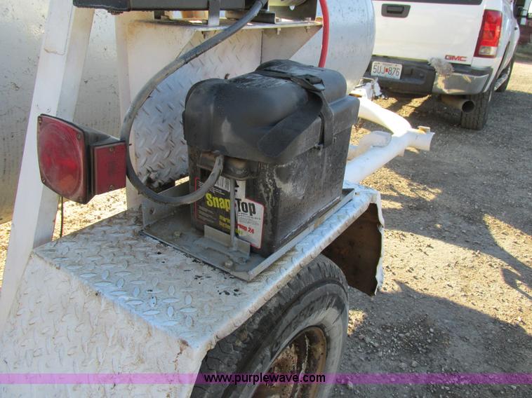 image for item BS9952 1994 H&H Smooth Rider propane tank transport trailer