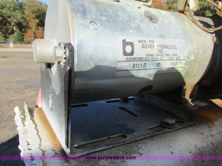 image for item BS9952 1994 H&H Smooth Rider propane tank transport trailer