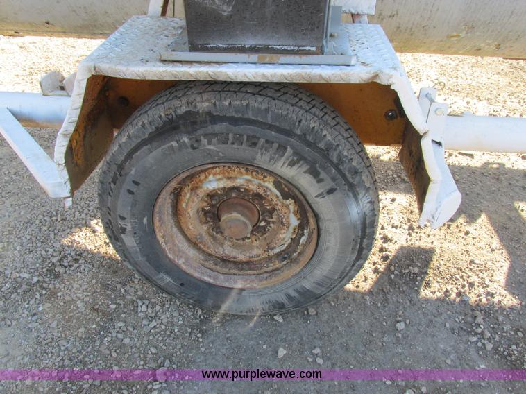 image for item BS9952 1994 H&H Smooth Rider propane tank transport trailer