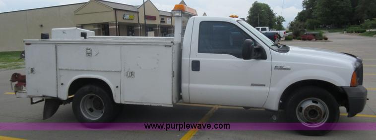 image for item G3685 2005 Ford F350 Super Duty service truck