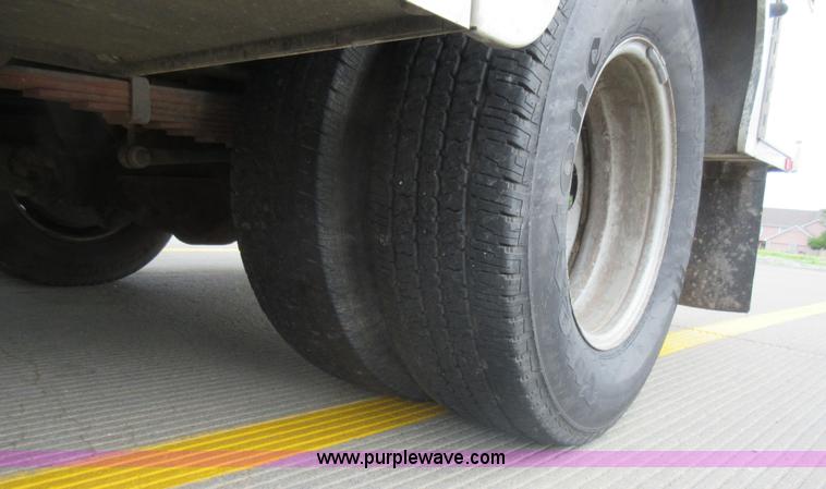 image for item G3685 2005 Ford F350 Super Duty service truck