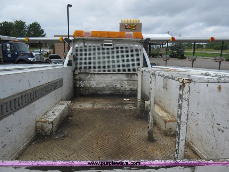 image for item G3685 2005 Ford F350 Super Duty service truck