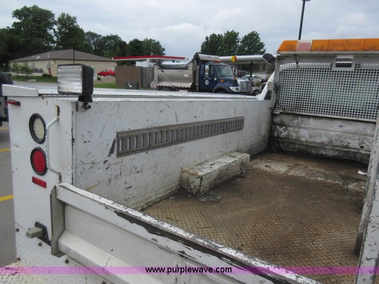 image for item G3685 2005 Ford F350 Super Duty service truck