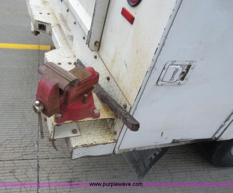 image for item G3685 2005 Ford F350 Super Duty service truck