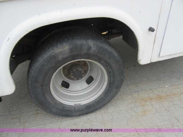 image for item G3685 2005 Ford F350 Super Duty service truck