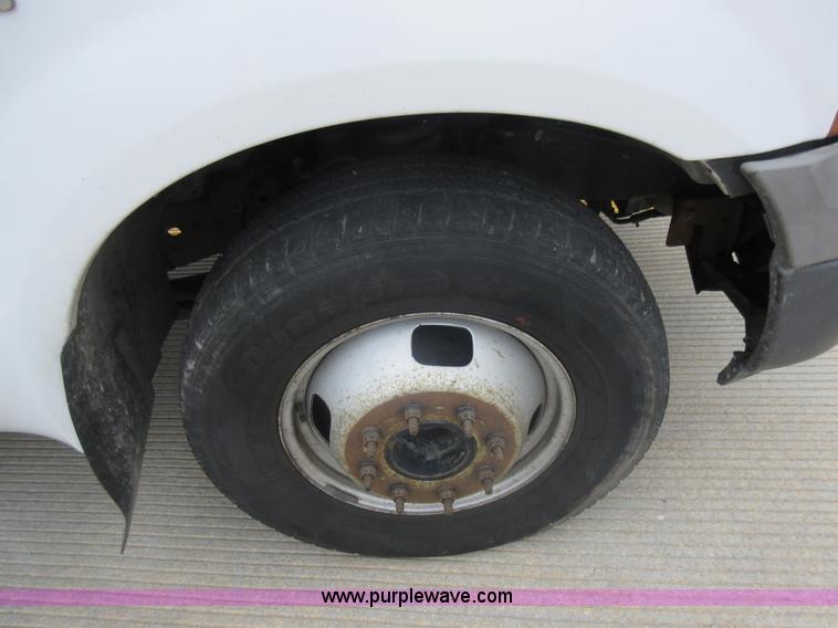 image for item G3685 2005 Ford F350 Super Duty service truck