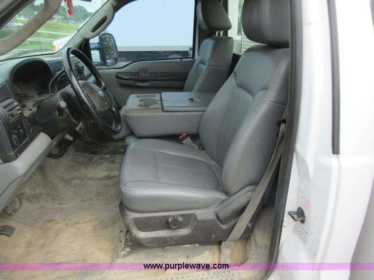 image for item G3685 2005 Ford F350 Super Duty service truck