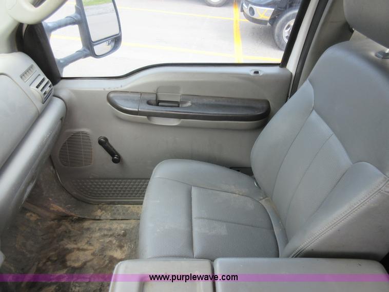 image for item G3685 2005 Ford F350 Super Duty service truck