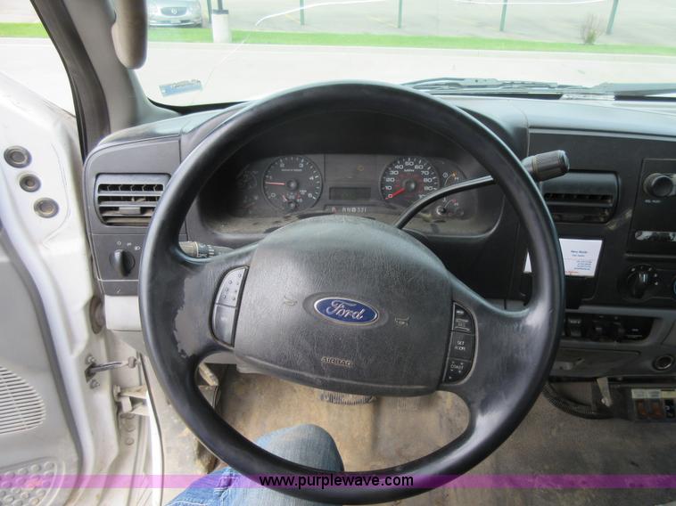 image for item G3685 2005 Ford F350 Super Duty service truck