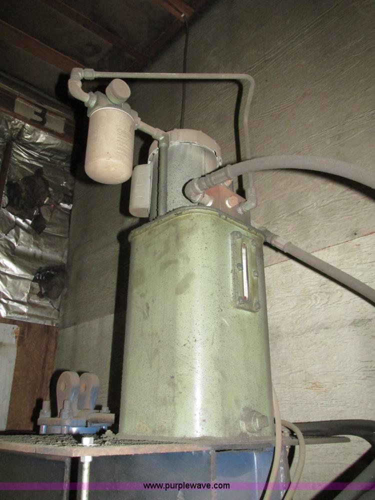 image for item H1078 Hydraulic press