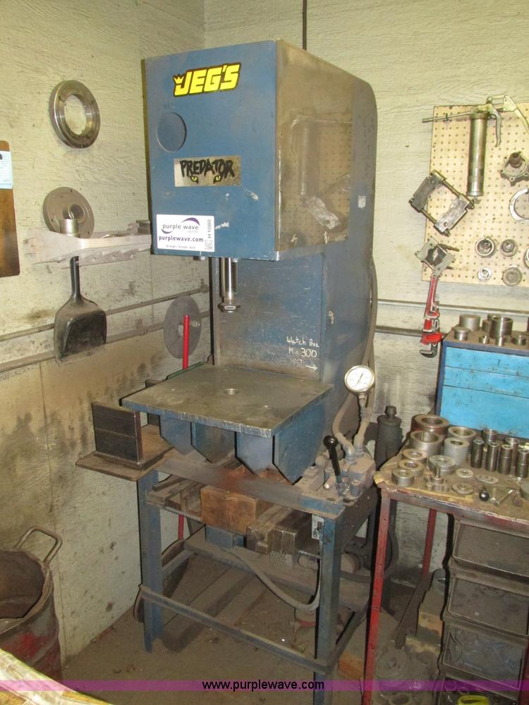 image for item H1080 Hydraulic press