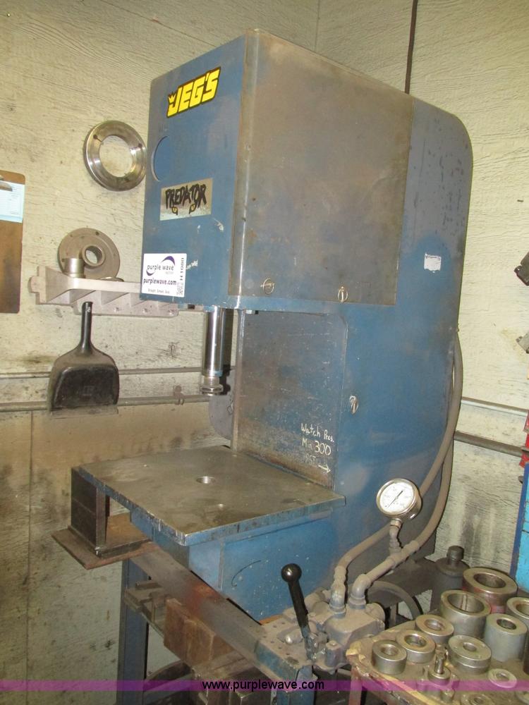 image for item H1080 Hydraulic press