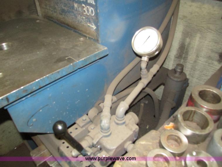 image for item H1080 Hydraulic press