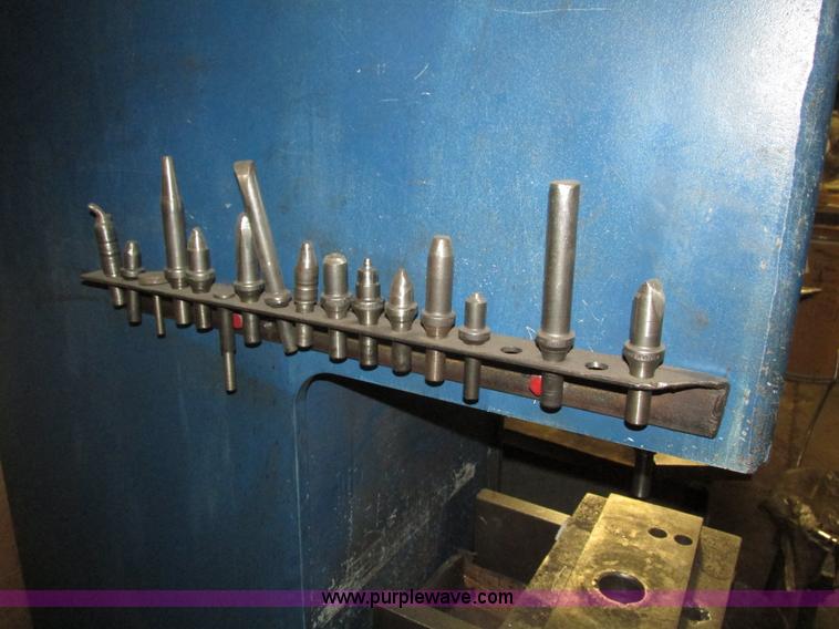 image for item H1081 Hydraulic press