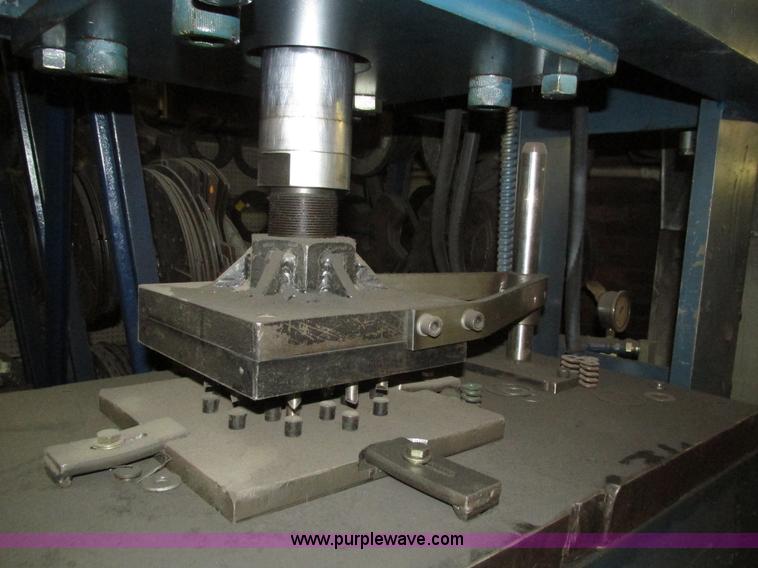 image for item H1082 Hydraulic press