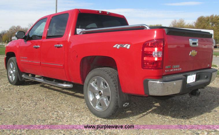 image for item H1096 2011 Chevrolet Silverado 1500 LT Crew Cab pickup truck
