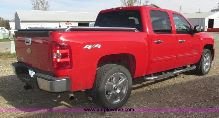 image for item H1096 2011 Chevrolet Silverado 1500 LT Crew Cab pickup truck