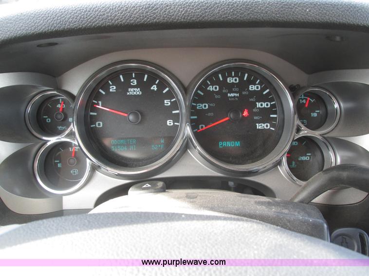 image for item H1096 2011 Chevrolet Silverado 1500 LT Crew Cab pickup truck