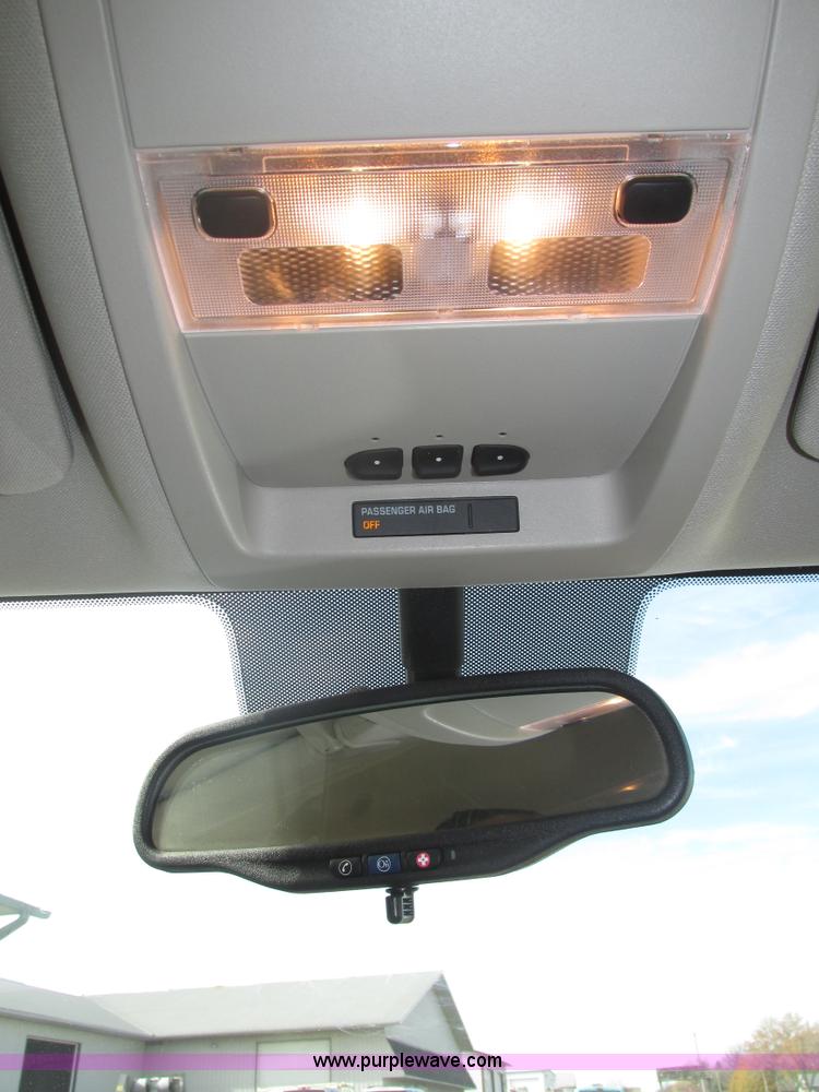 image for item H1096 2011 Chevrolet Silverado 1500 LT Crew Cab pickup truck