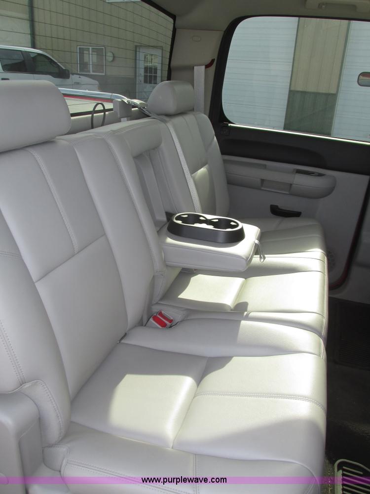 image for item H1096 2011 Chevrolet Silverado 1500 LT Crew Cab pickup truck