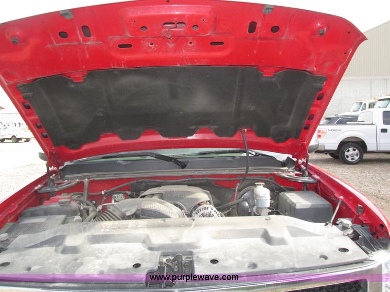 image for item H1096 2011 Chevrolet Silverado 1500 LT Crew Cab pickup truck