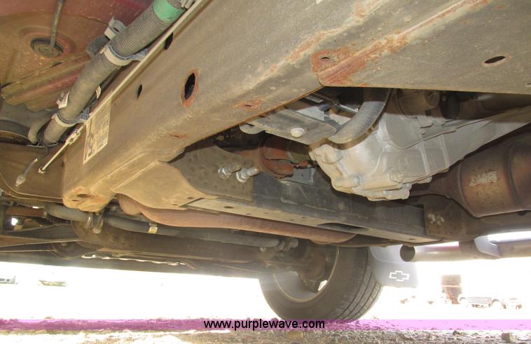 image for item H1096 2011 Chevrolet Silverado 1500 LT Crew Cab pickup truck