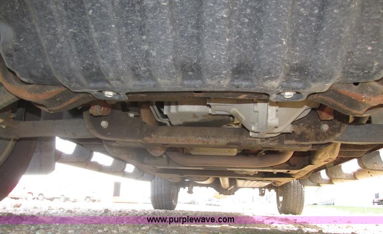 image for item H1096 2011 Chevrolet Silverado 1500 LT Crew Cab pickup truck