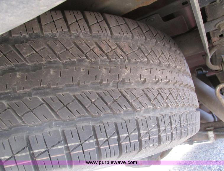 image for item H1096 2011 Chevrolet Silverado 1500 LT Crew Cab pickup truck