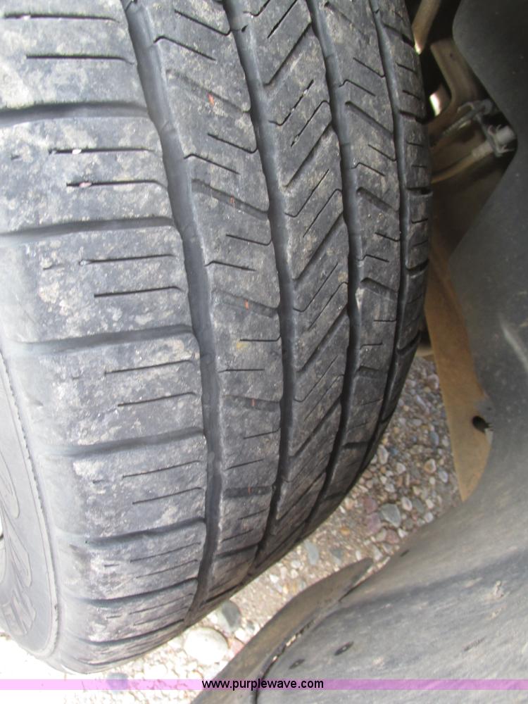 image for item H1096 2011 Chevrolet Silverado 1500 LT Crew Cab pickup truck