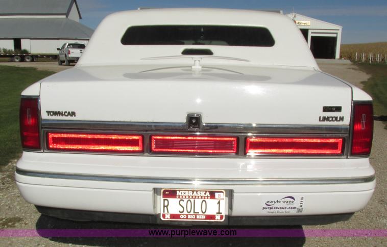 image for item H1116 1997 Lincoln Town Car Executive Tiffany Masteron Express limousine