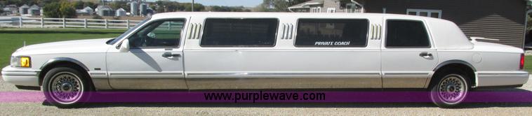 image for item H1116 1997 Lincoln Town Car Executive Tiffany Masteron Express limousine