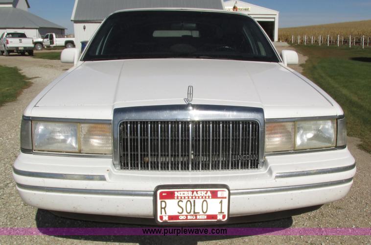 image for item H1116 1997 Lincoln Town Car Executive Tiffany Masteron Express limousine