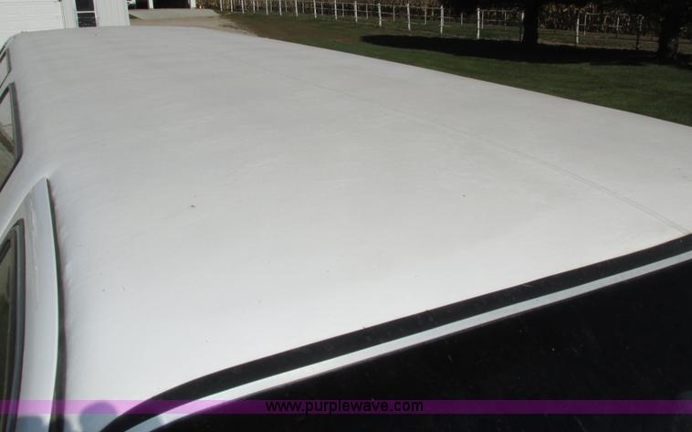 image for item H1116 1997 Lincoln Town Car Executive Tiffany Masteron Express limousine