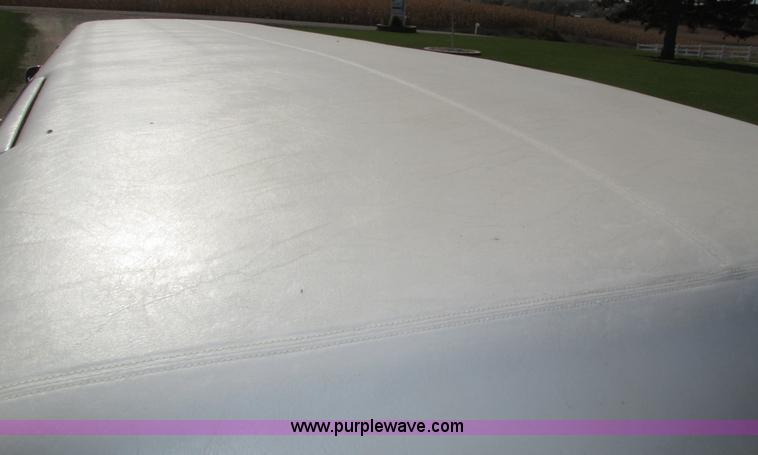 image for item H1116 1997 Lincoln Town Car Executive Tiffany Masteron Express limousine