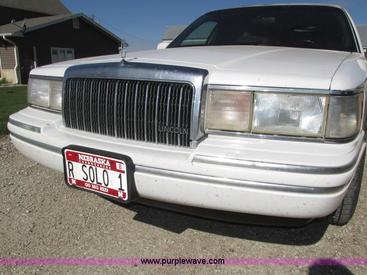 image for item H1116 1997 Lincoln Town Car Executive Tiffany Masteron Express limousine