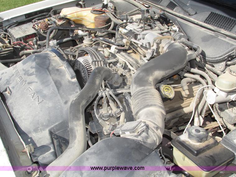 image for item H1116 1997 Lincoln Town Car Executive Tiffany Masteron Express limousine