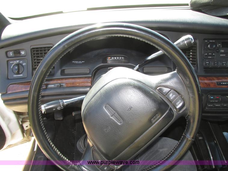 image for item H1116 1997 Lincoln Town Car Executive Tiffany Masteron Express limousine